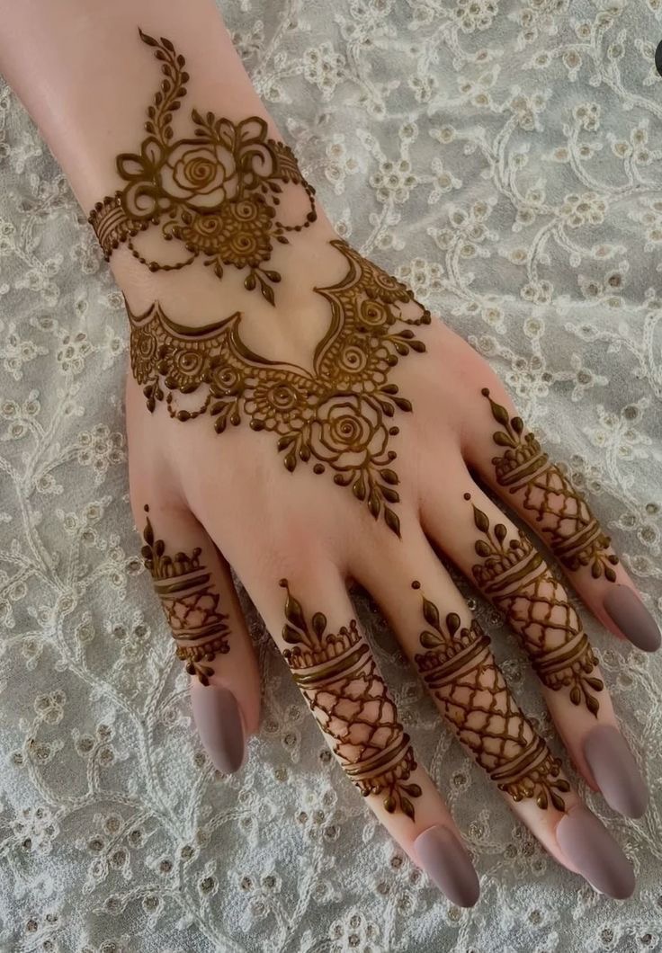 Henna Art