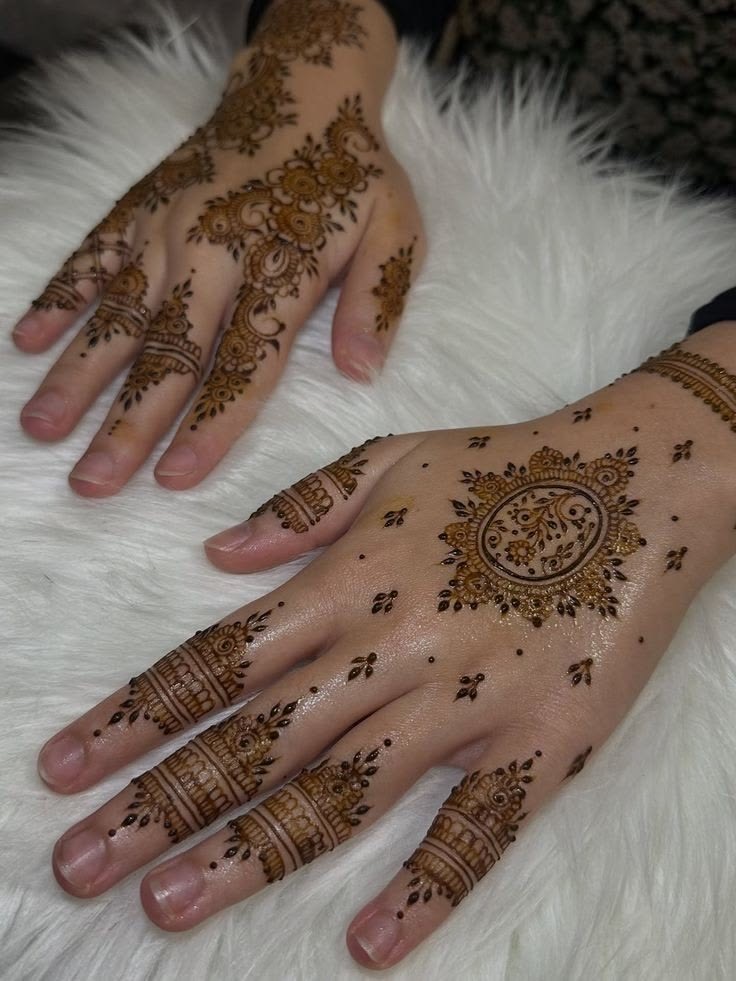 Henna Art
