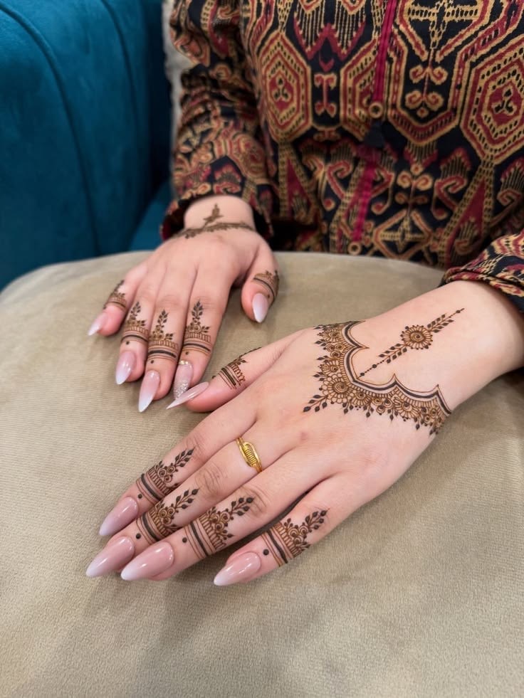 Henna Art